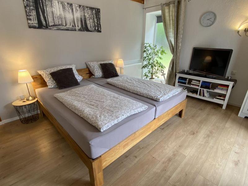 Grosses Doppelzimmer Mit Eigenem Bad Und Kuehlschrank, Frisch Saniert فريادريتشسكوغ المظهر الخارجي الصورة
